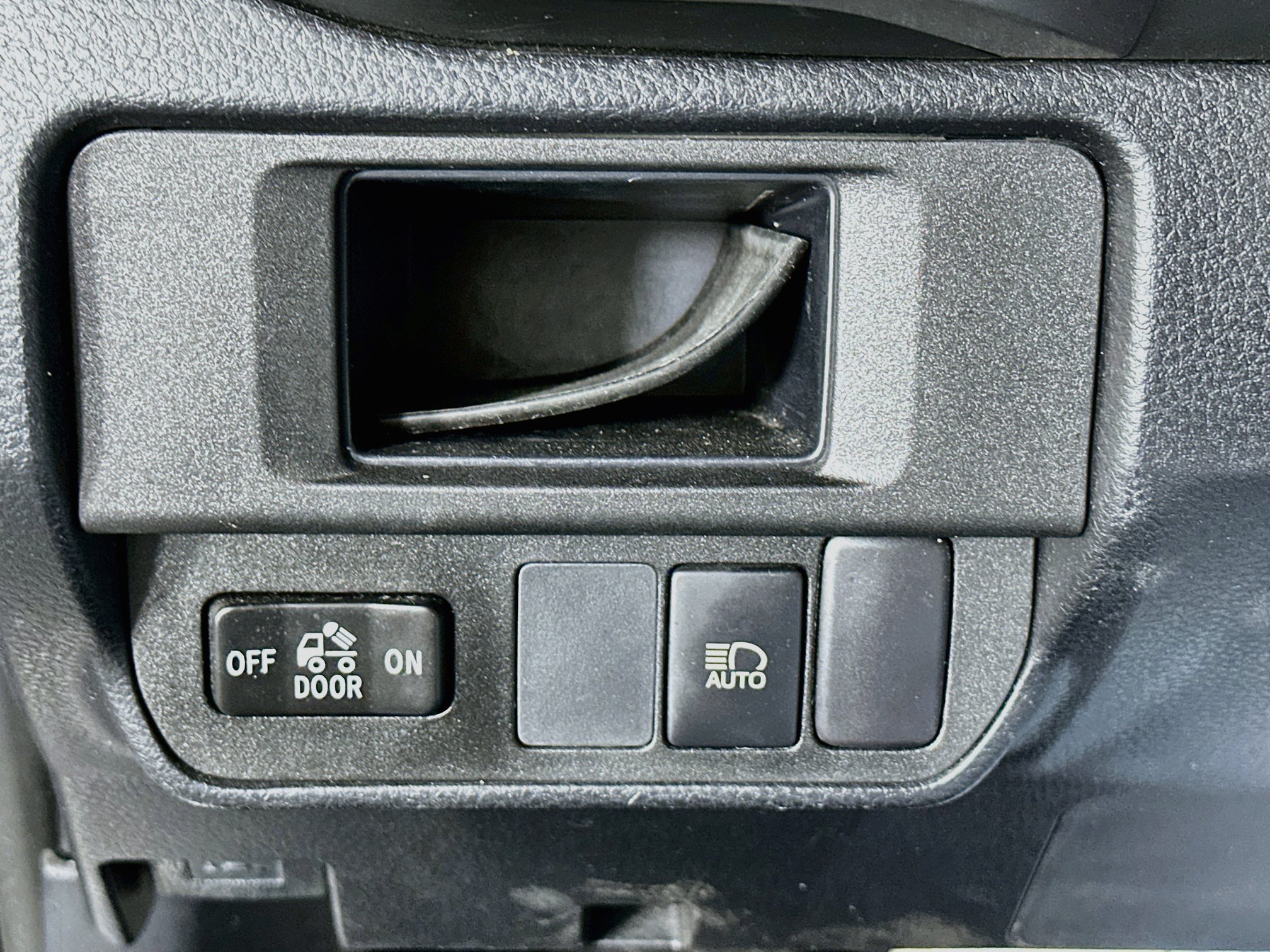 Used 2019 Toyota Tacoma SR5 RWD image 16