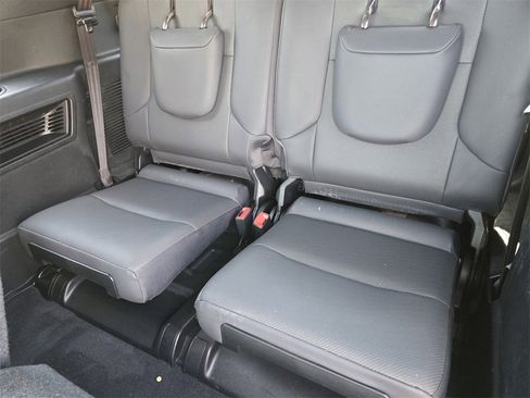 Used 2022 Lexus GX 460 Premium w/ Premium Package image 31