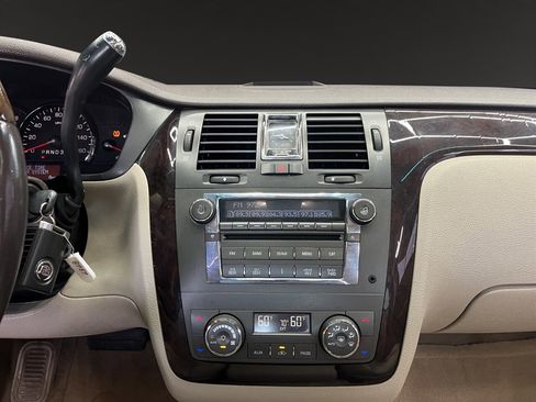 Used 2011 Cadillac DTS Luxury image 15