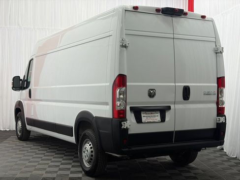Used 2024 RAM ProMaster 2500 w/ Convenience Group image 6