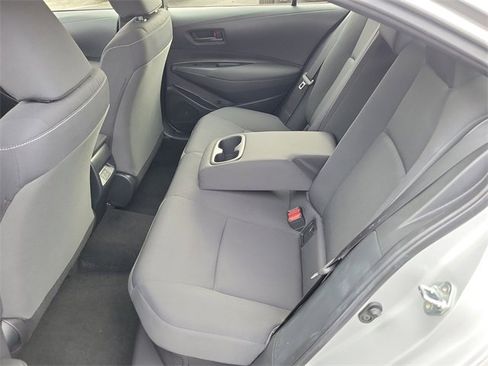 Used 2025 Toyota Corolla LE image 19