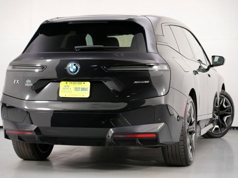 Used 2022 BMW iX xDrive50 w/ Sport Package image 5