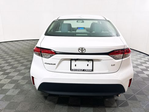 Used 2023 Toyota Corolla LE image 4