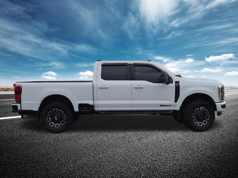 Used 2023 Ford F350 XLT w/ XLT Premium Package AWD/4WD image 22