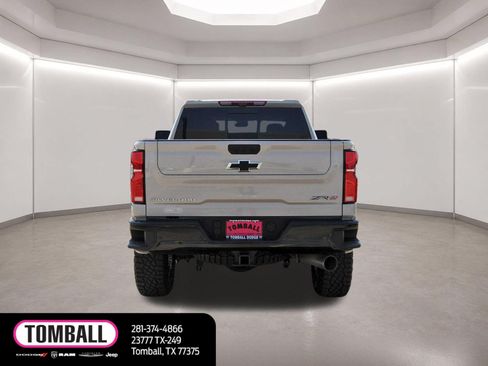 Used 2026 Chevrolet Silverado 2500 ZR2 AWD/4WD image 6