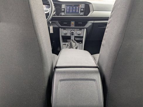 Used 2024 Volkswagen Jetta S image 28