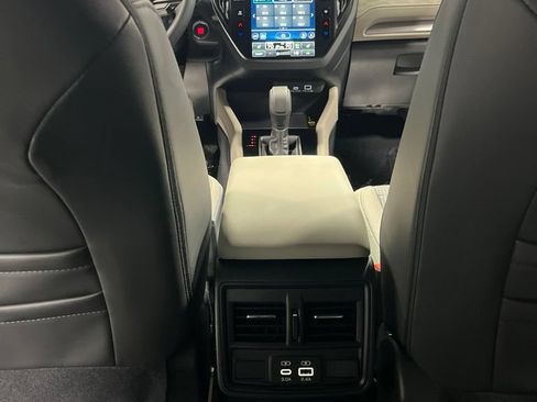 Certified 2025 Subaru Forester Premium AWD/4WD image 35