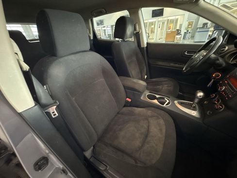 Used 2010 Nissan Rogue S image 24