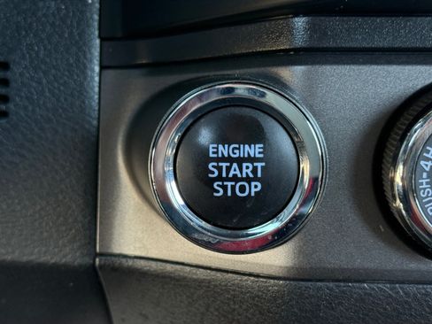Certified 2023 Toyota Tacoma TRD Off-Road AWD/4WD image 28
