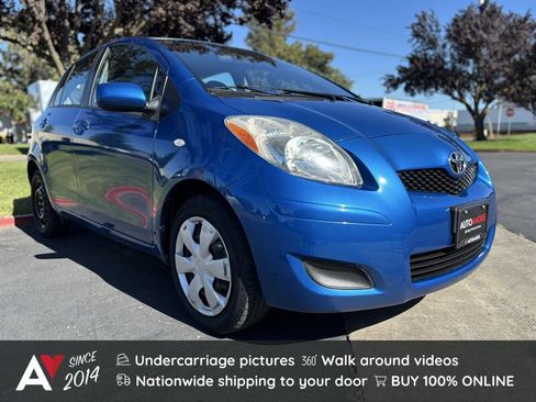 Used 2010 Toyota Yaris 4-Door Hatchback FWD image 1