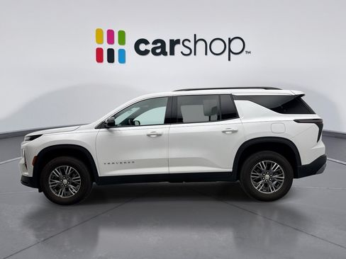 Used 2024 Chevrolet Traverse LT w/ LPO, Floor Liner Package FWD image 2
