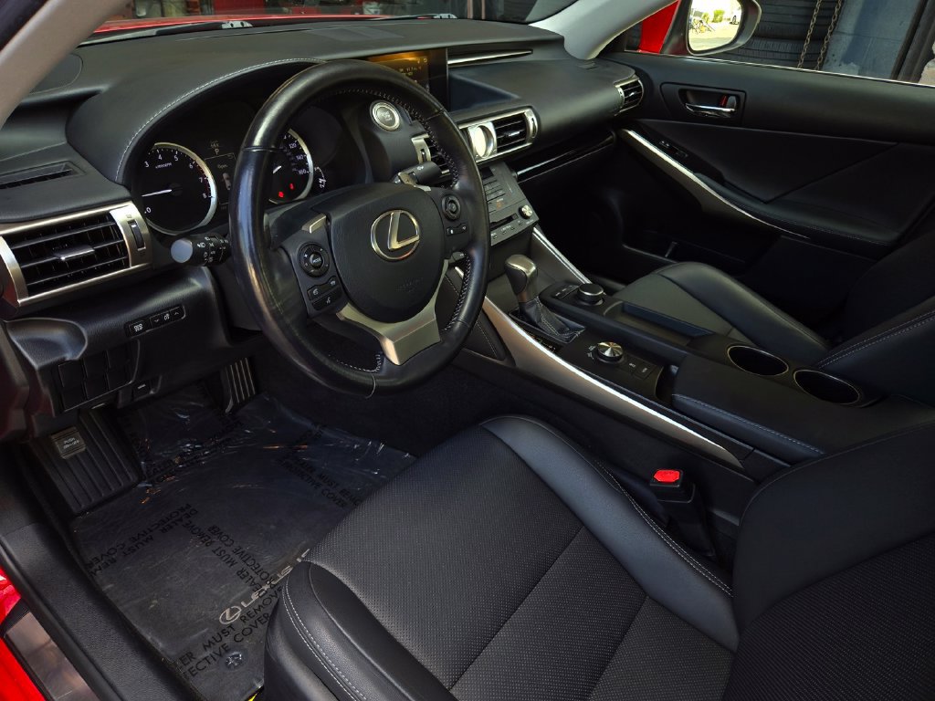 Used 2016 Lexus IS 200t RWD image 10