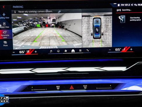 Used 2025 BMW i5 M60 w/ Premium Package image 24