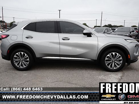 New 2025 Buick Envision Preferred image 8