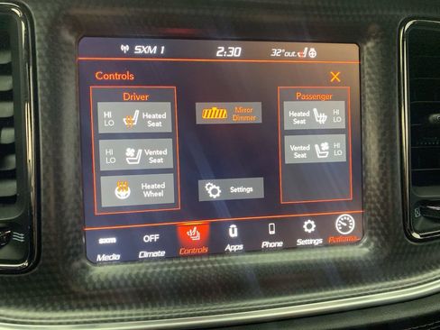 Used 2022 Dodge Challenger SRT Hellcat w/ Plus Package RWD image 19