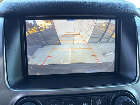 Used 2015 Chevrolet Suburban LTZ RWD image 47