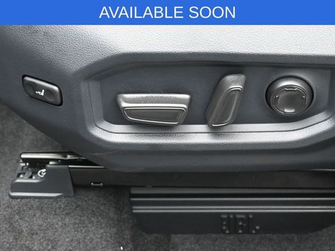 Used 2026 Toyota Tundra Platinum AWD/4WD image 10