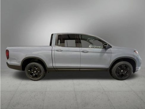 New 2026 Honda Ridgeline Black Edition image 8