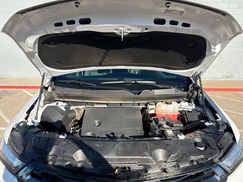 Used 2023 Chevrolet Traverse RS image 18