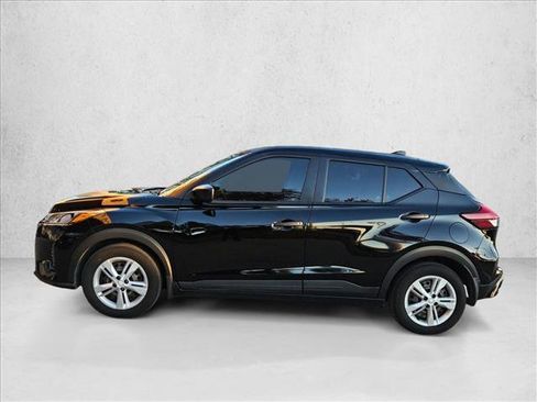 Used 2023 Nissan Kicks S image 8