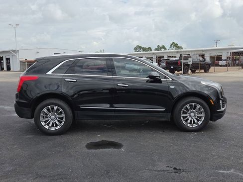 Used 2017 Cadillac XT5 Luxury w/ Driver Awareness Package image 7
