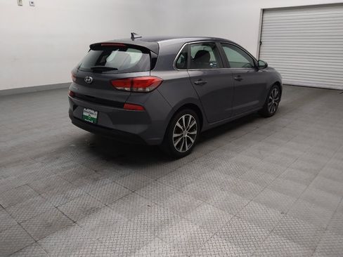 Used 2018 Hyundai Elantra GT FWD image 9