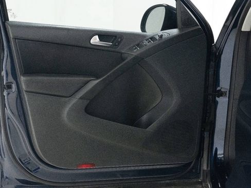 Used 2013 Volkswagen Tiguan SE FWD image 27
