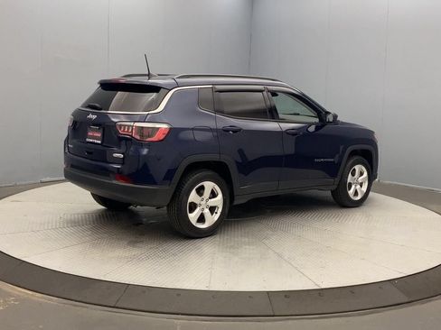 Used 2019 Jeep Compass Latitude AWD/4WD image 5