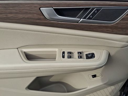 Certified 2024 Volkswagen Atlas SEL image 13