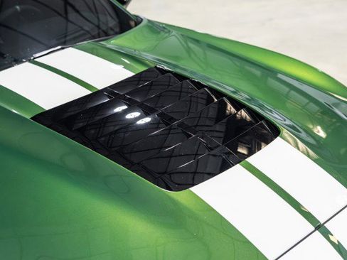 Used 2022 Ford Mustang Shelby GT500 w/ Carbon Fiber Track Pack RWD image 10