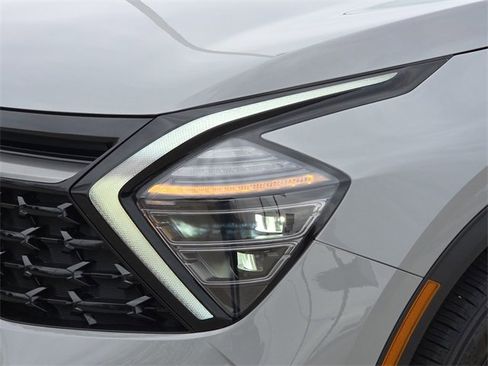 Used 2024 Kia Sportage X-Line w/ X-Line Premium Package image 4