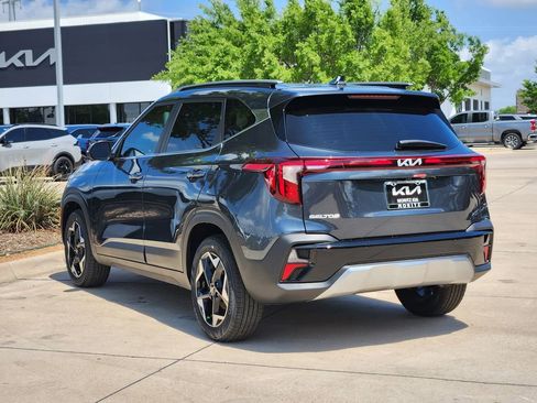 New 2026 Kia Seltos EX image 3