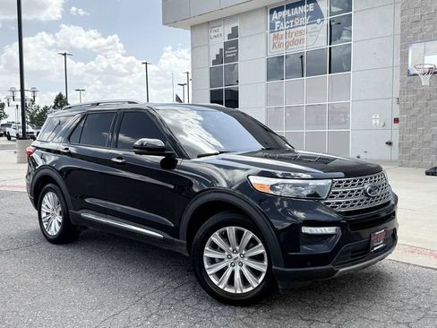 Used 2020 Ford Explorer Limited AWD/4WD image 2