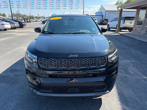 Used 2024 Jeep Compass Limited w/ High Altitude Package AWD/4WD image 10