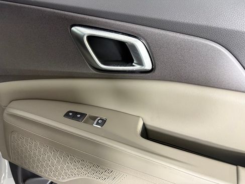 New 2026 Kia Carnival EX FWD image 13