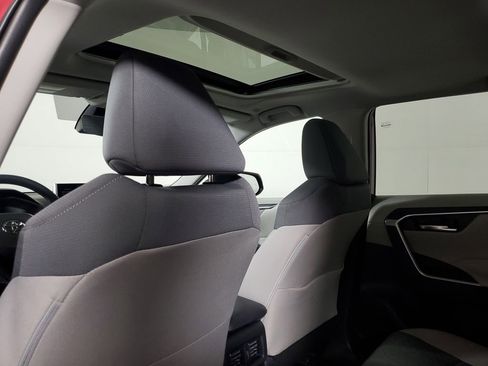 Used 2025 Toyota RAV4 XLE w/ Convenience Package image 14
