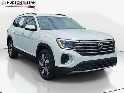 Used 2025 Volkswagen Atlas SE