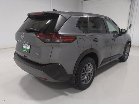 Used 2023 Nissan Rogue S AWD/4WD image 9