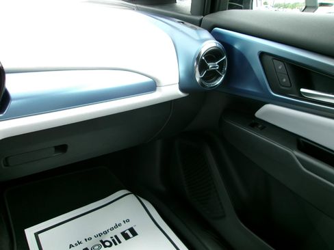 Used 2025 Chevrolet Equinox EV LT FWD image 17