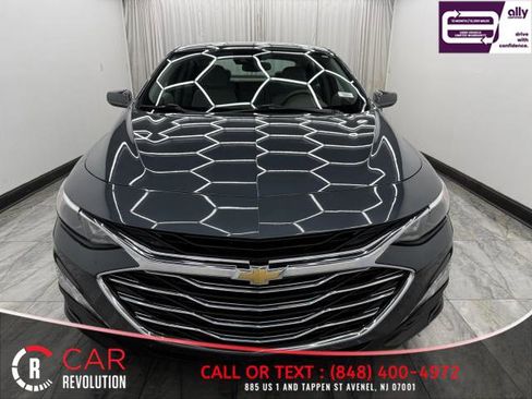 Used 2021 Chevrolet Malibu LT image 2