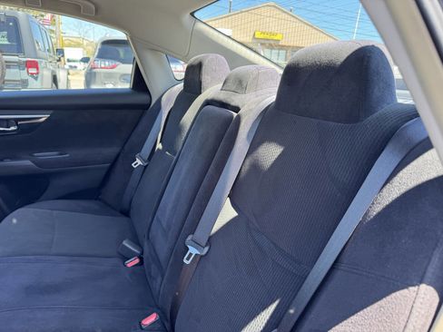 Used 2013 Nissan Altima 3.5 SV FWD image 25