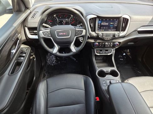Used 2024 GMC Terrain SLT image 20