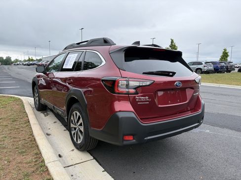Certified 2024 Subaru Outback Premium AWD/4WD image 9