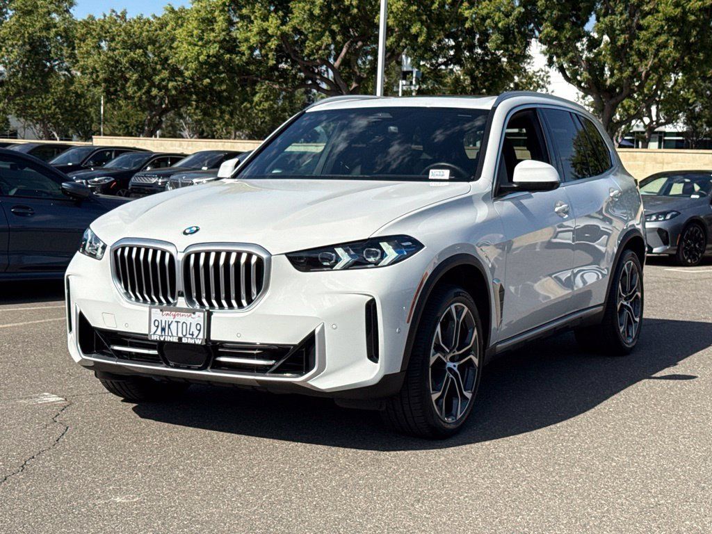 Used 2026 BMW X5 sDrive40i w/ Parking Assistance Package RWD image 2