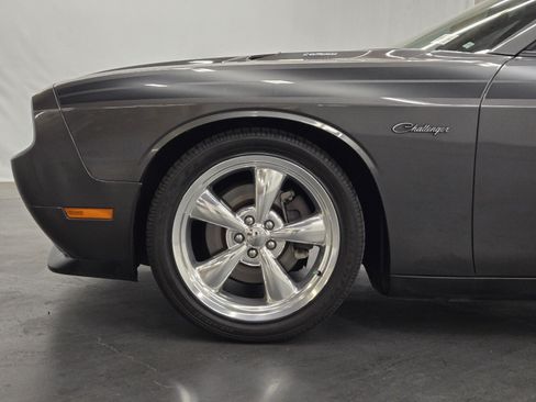Used 2013 Dodge Challenger R/T RWD image 6