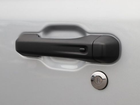 Used 2023 Jeep Gladiator Sport image 9