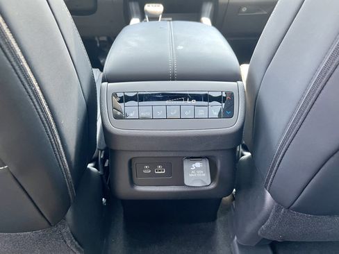 New 2025 Nissan Pathfinder Platinum w/ Black Appearance Package image 34