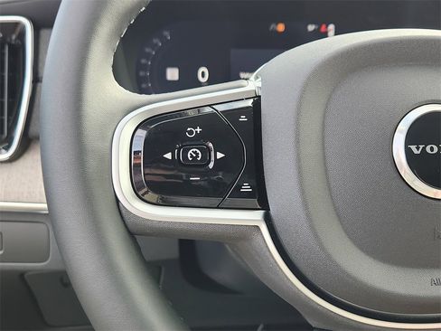 New 2026 Volvo XC90 B6 Ultra w/ Lounge Package image 9