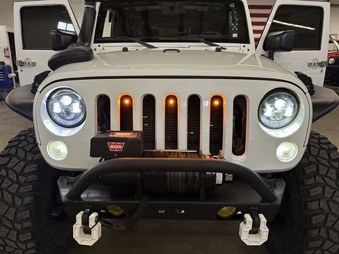 Used 2016 Jeep Wrangler Sport w/ Quick Order Package 24S AWD/4WD image 8