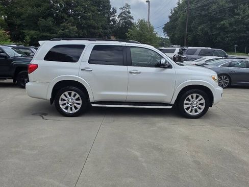 Used 2010 Toyota Sequoia Platinum RWD image 7